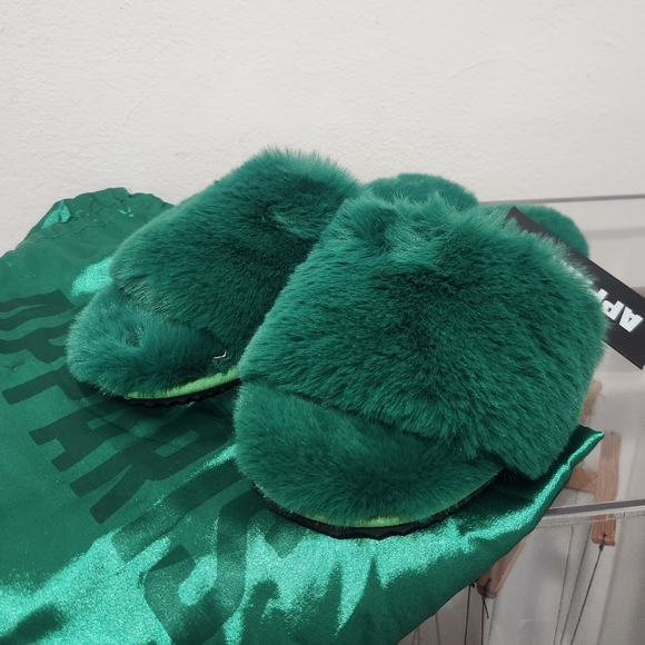 Apparis Diana Faux Fur Slippers 10 - Picture 3 of 5